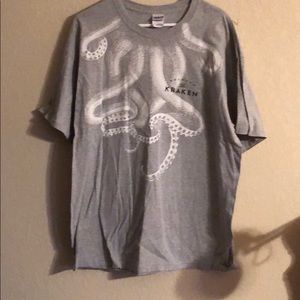 Men’s Release the Kraken T-Shirt gray size XL